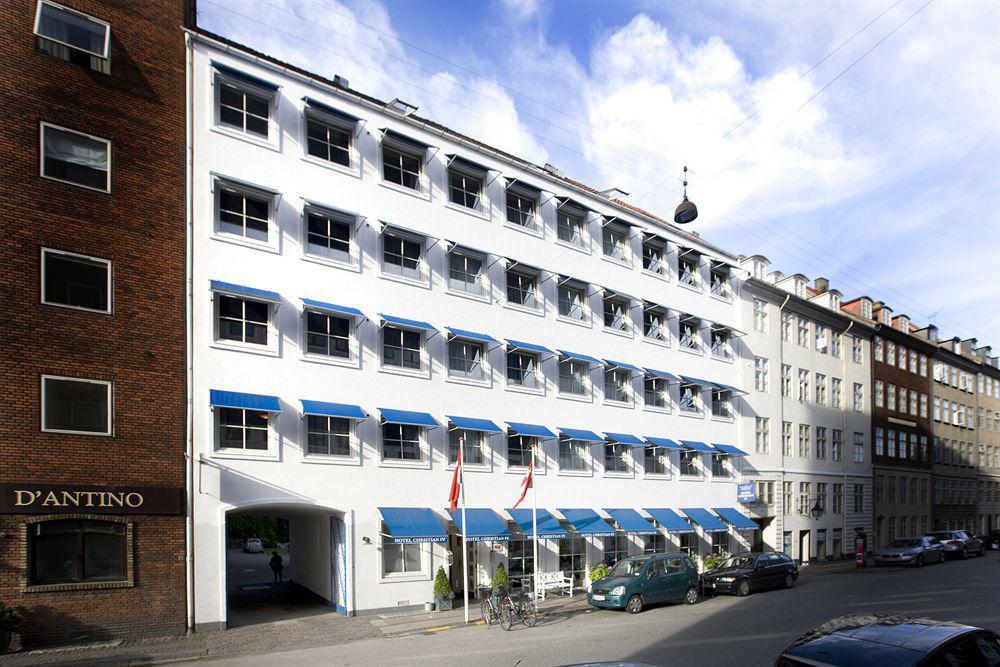 Petra Hotell 4*